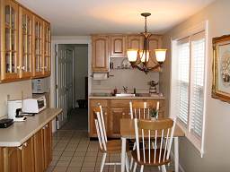 Kitchen & Dining