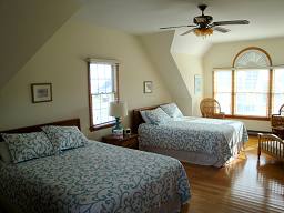 Upstairs Queen Bedroom