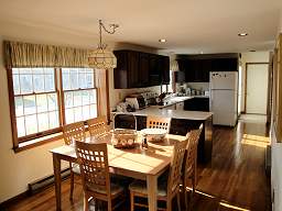 Kitchen & Dining Area